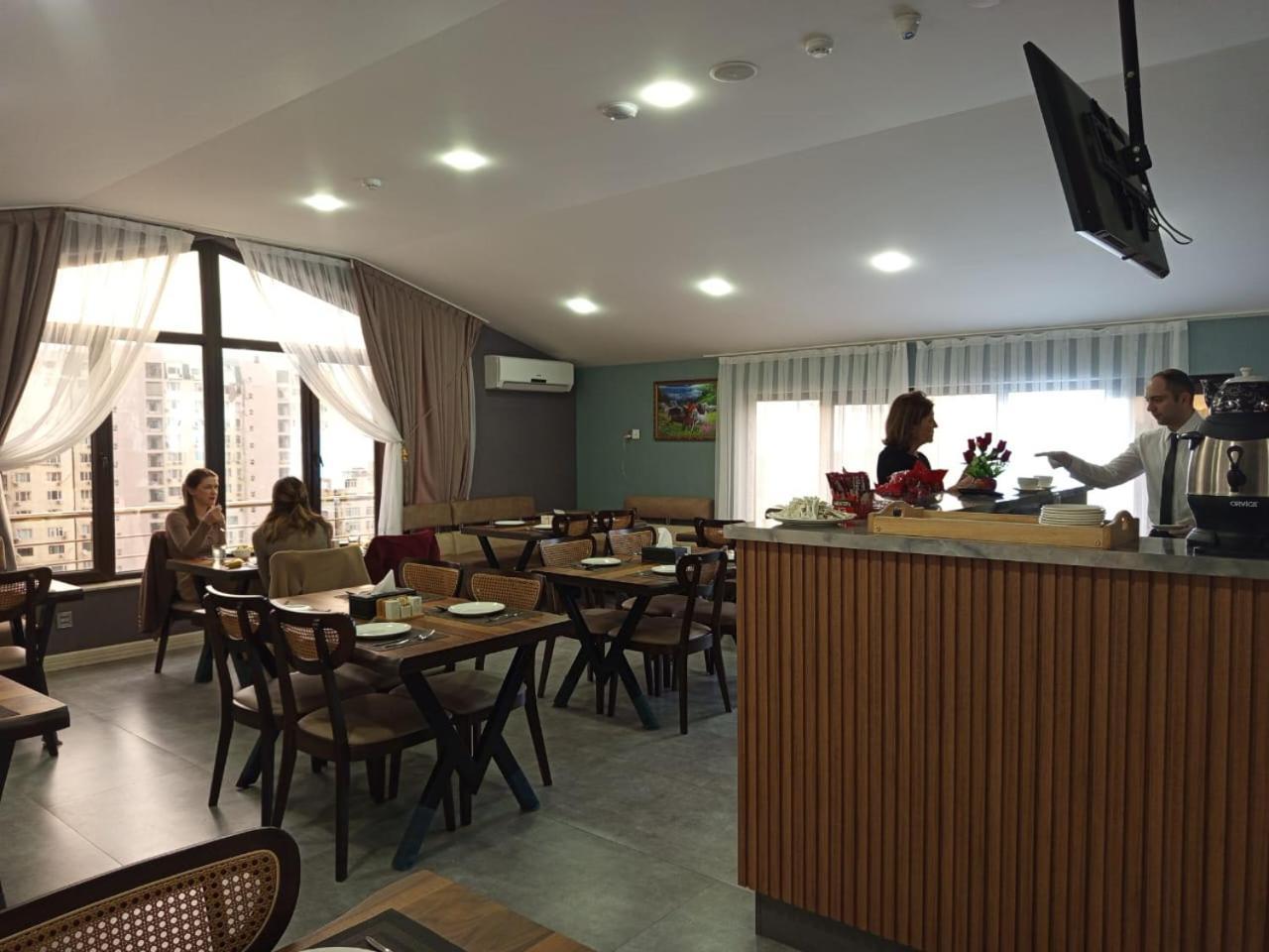 Royal Meridien Hotel Baku Bagian luar foto
