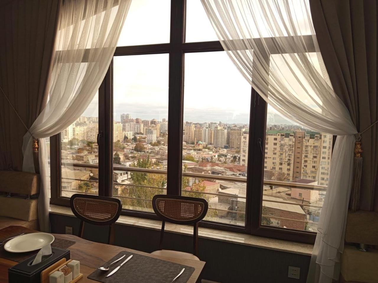 Royal Meridien Hotel Baku Bagian luar foto