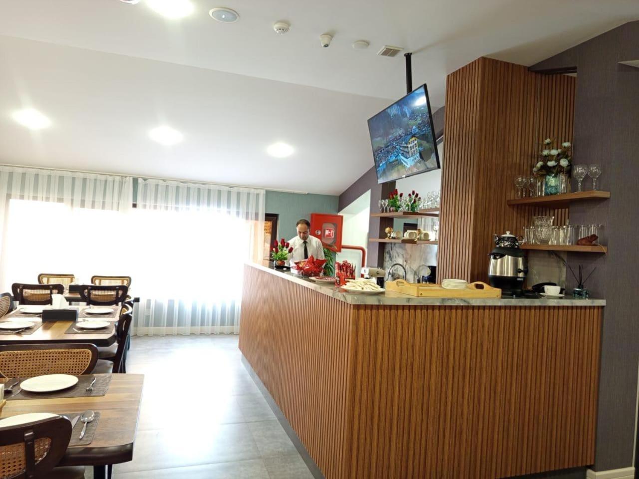 Royal Meridien Hotel Baku Bagian luar foto