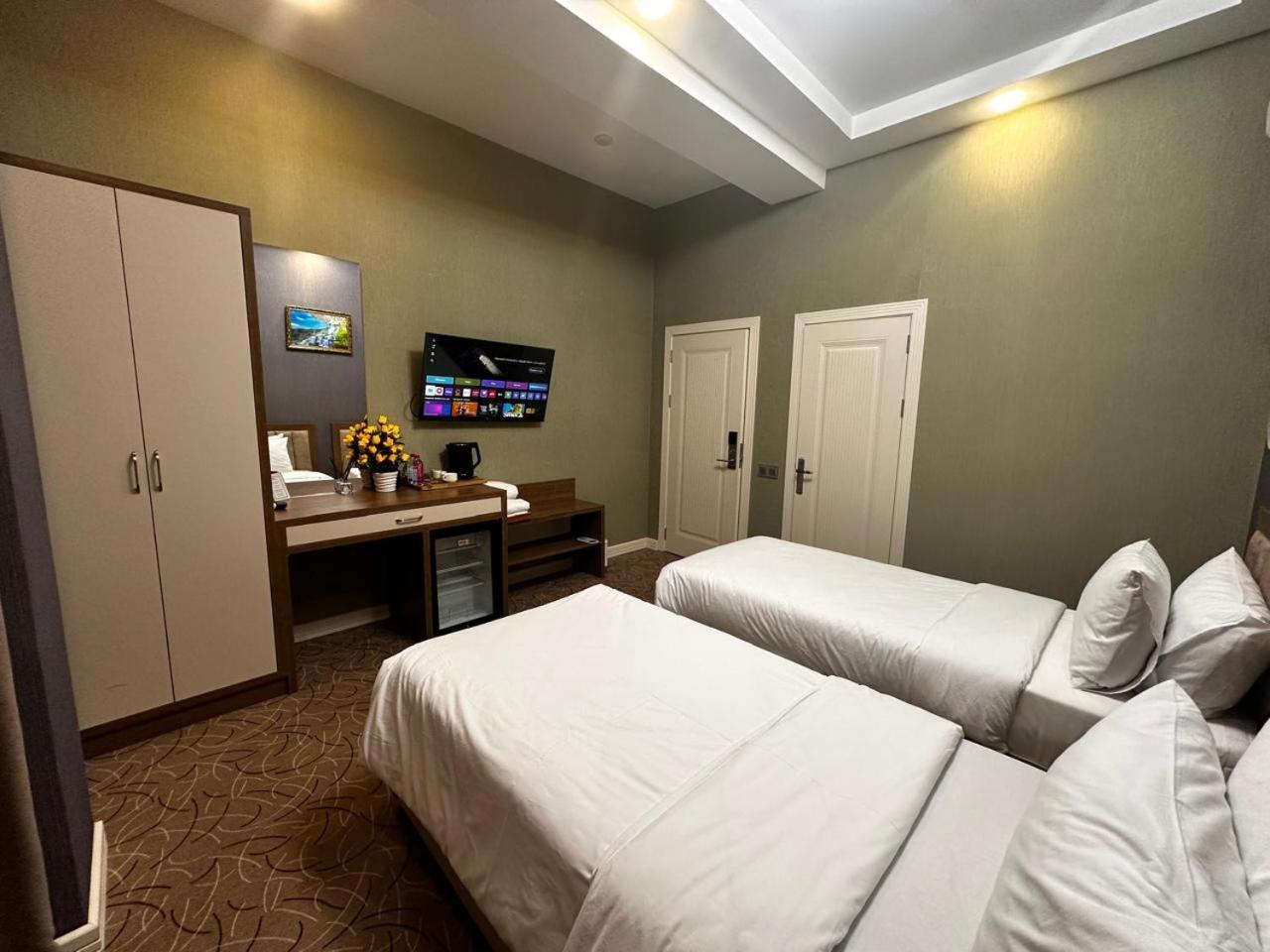 Royal Meridien Hotel Baku Bagian luar foto